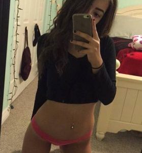 Altunizade Büroda Cimcif Yapan Ucuz Escort Bayan Nazlı